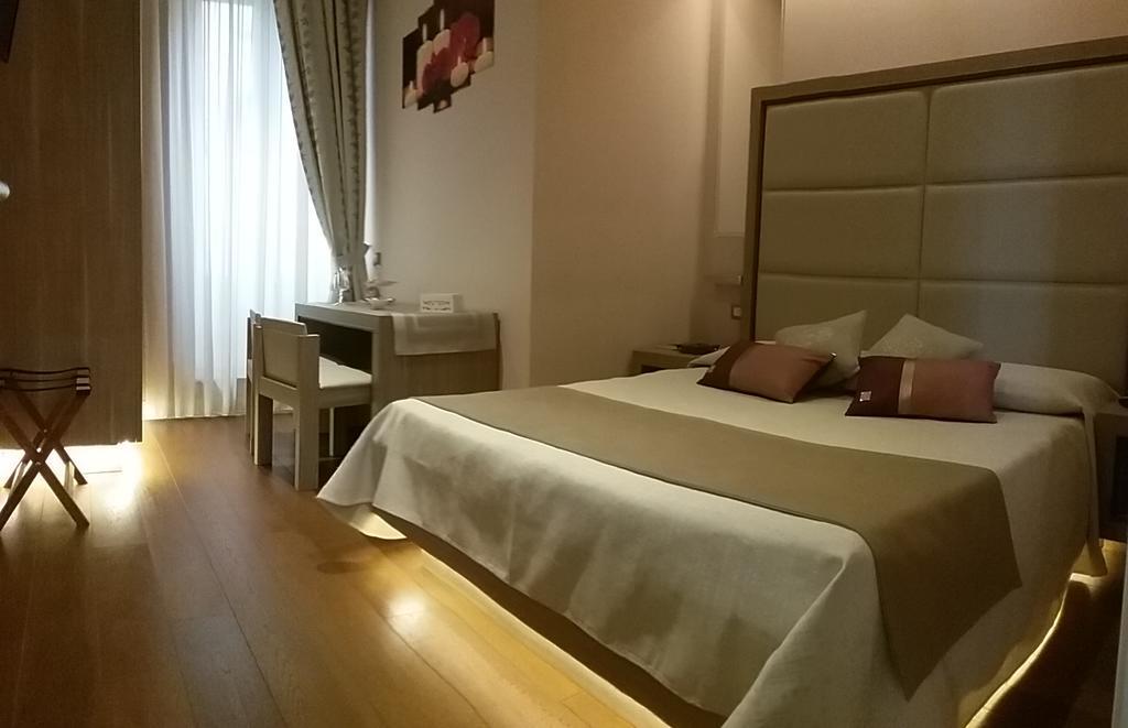 Domus Clara Hotel Rome Buitenkant foto