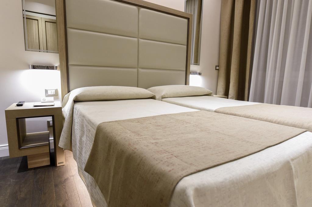 Domus Clara Hotel Rome Buitenkant foto