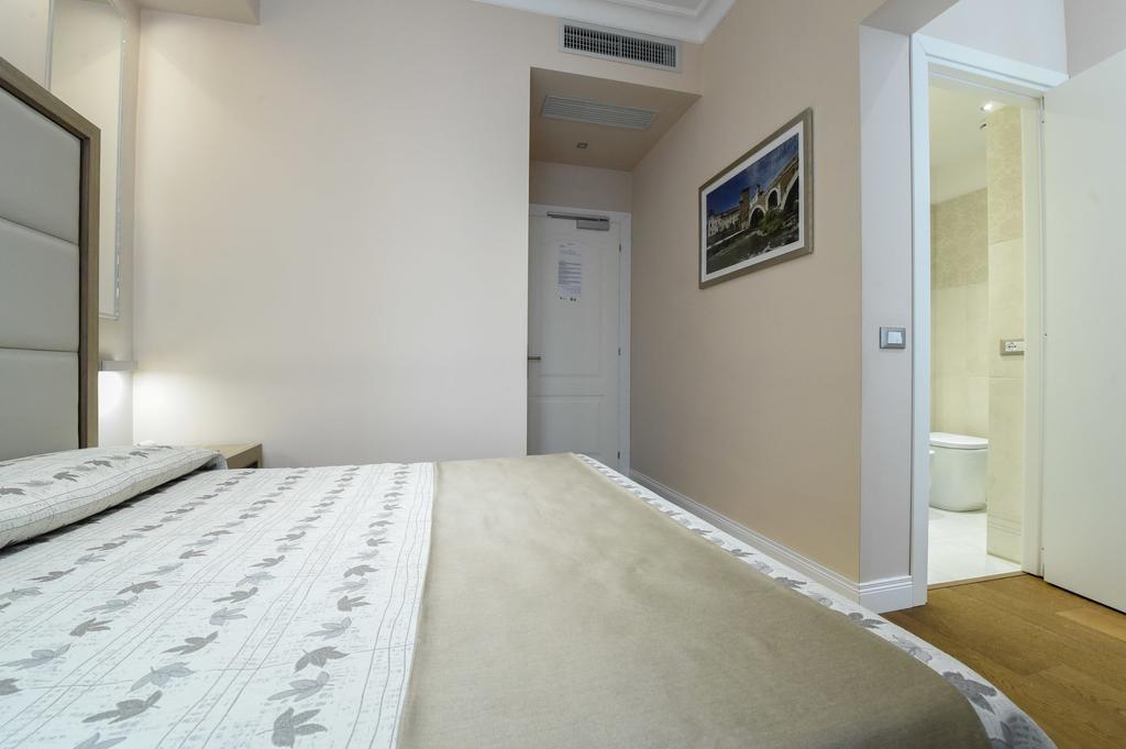 Domus Clara Hotel Rome Buitenkant foto